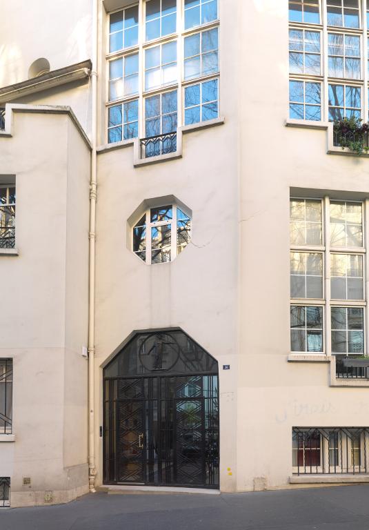 Vue rapprochée de la façade principale