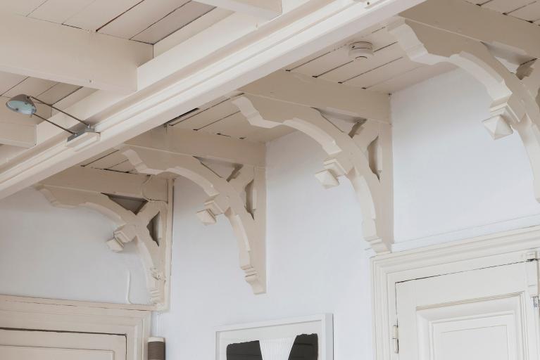 Détail de trois ??? soutenant la mezzanine (atelier côté rue Hégésippe Moreau)