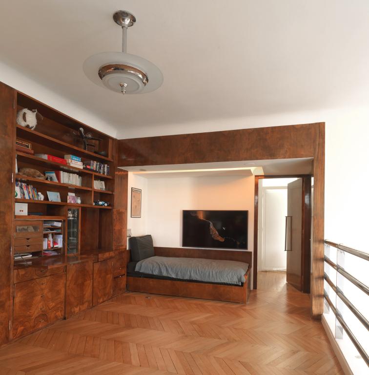 Vue de la chambre située sur la mezzanine de l'ancien atelier de Tamara de Lempicka