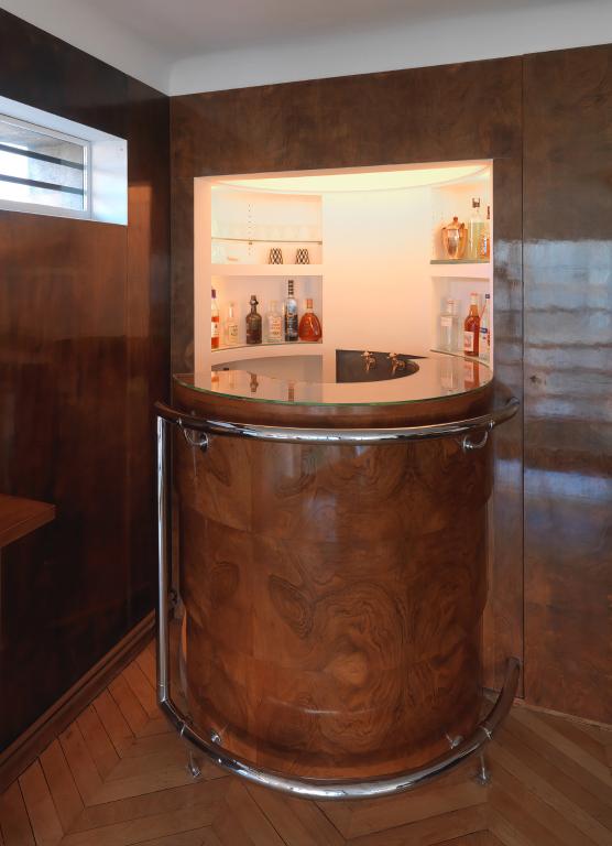 Détail du bar présent sur la mezzanine de l'ancien atelier de Tamara de Lempicka
