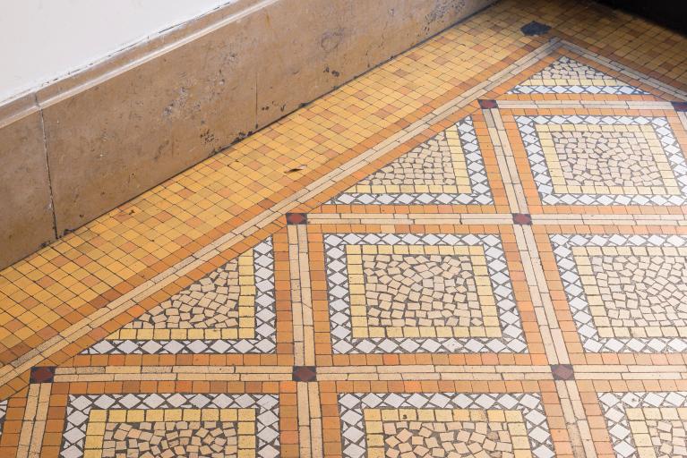 Détail du pavement du hall d'entrée (2)