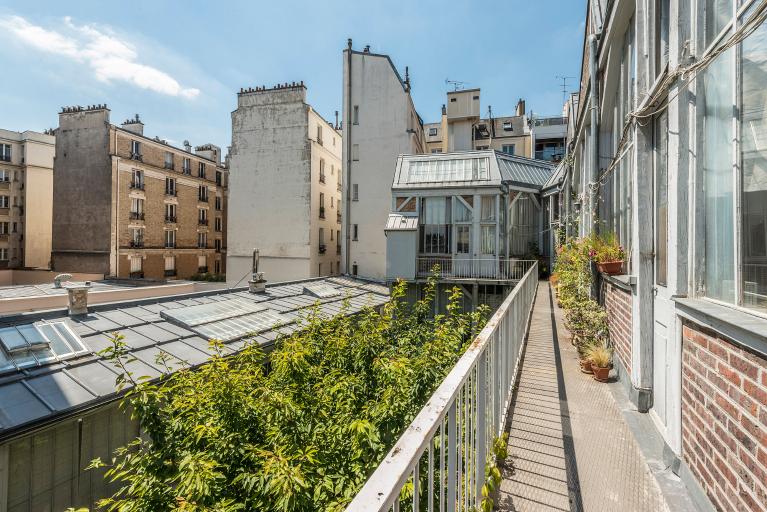 Vue des ateliers en mezzanine (4)