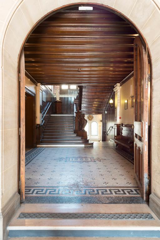 Hall d'entrée de l'hôtel de ville.