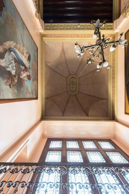 La coupole coiffant la cage de l'escalier d'honneur.