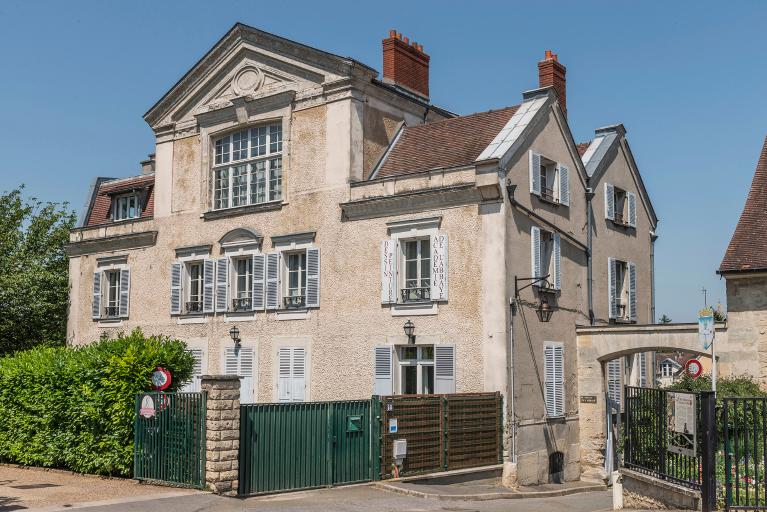 Vue de la façade sur cour (surélévation de l'atelier) (1)
