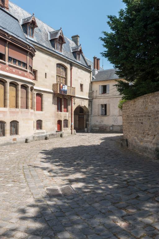 Façade postérieure (rue du Prieuré) (1)