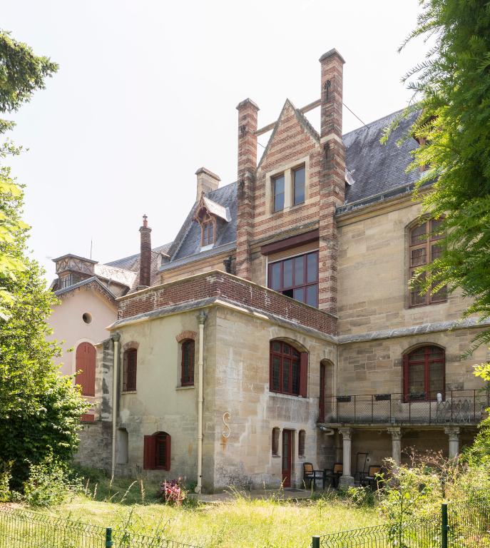 Vue de la façade principale
