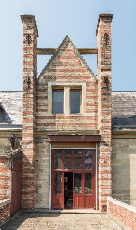 Vue de la terasse attenante à l'atelier situé au premier étage