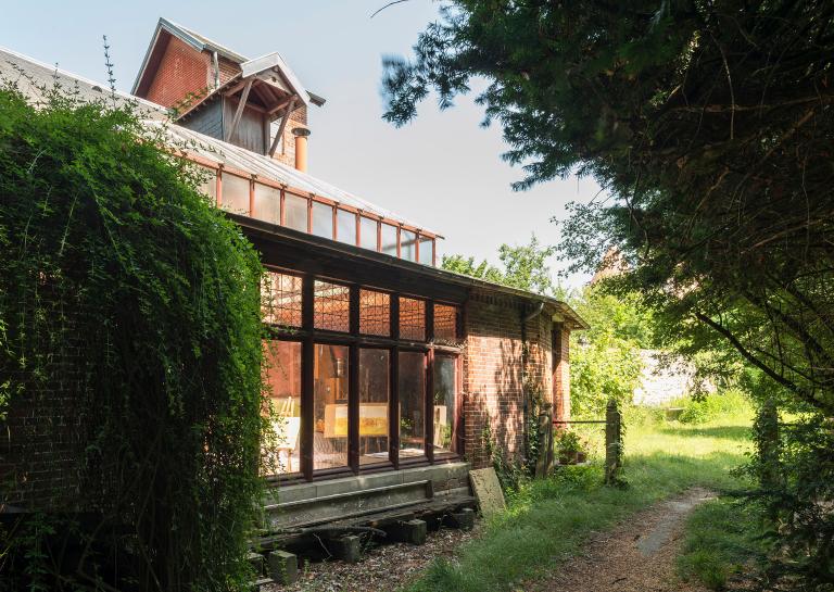 Vue latérale de l'atelier d'été (2)