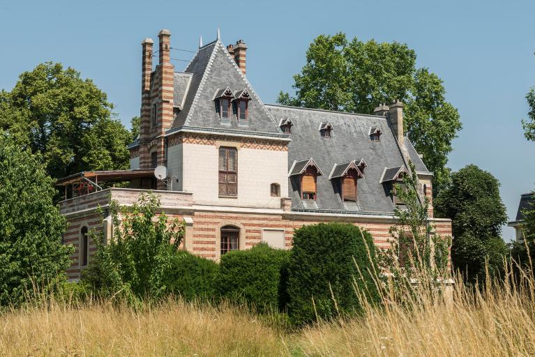 Maison principale, vue de la terrasse