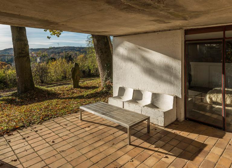 Vue de la terrasse devant l'atelier