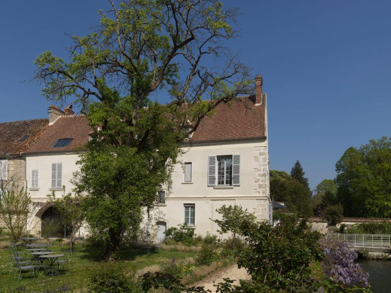 Vue de la façade postérieur du bâtiment principal (1)