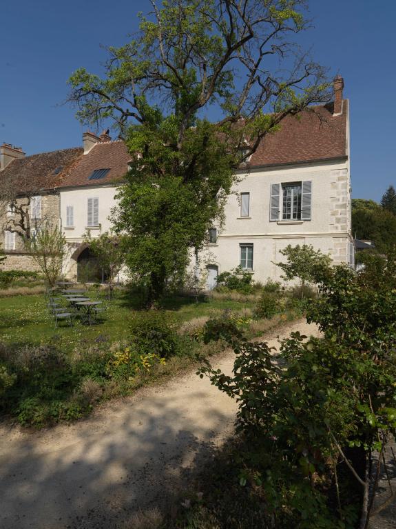 Vue de la façade postérieur du bâtiment principal (2)