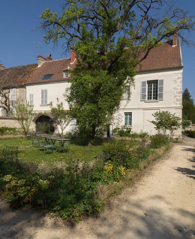 Vue de la façade postérieur du bâtiment principal (5)