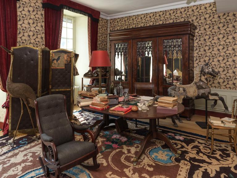 Reconstitution du salon au rez-de-chaussée (bâtiment principal) (1)