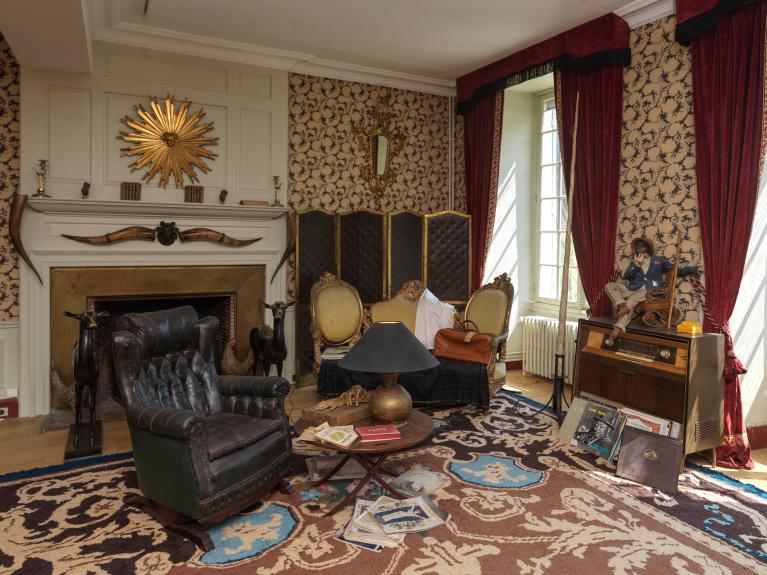 Reconstitution du salon au rez-de-chaussée (bâtiment principal) (2)