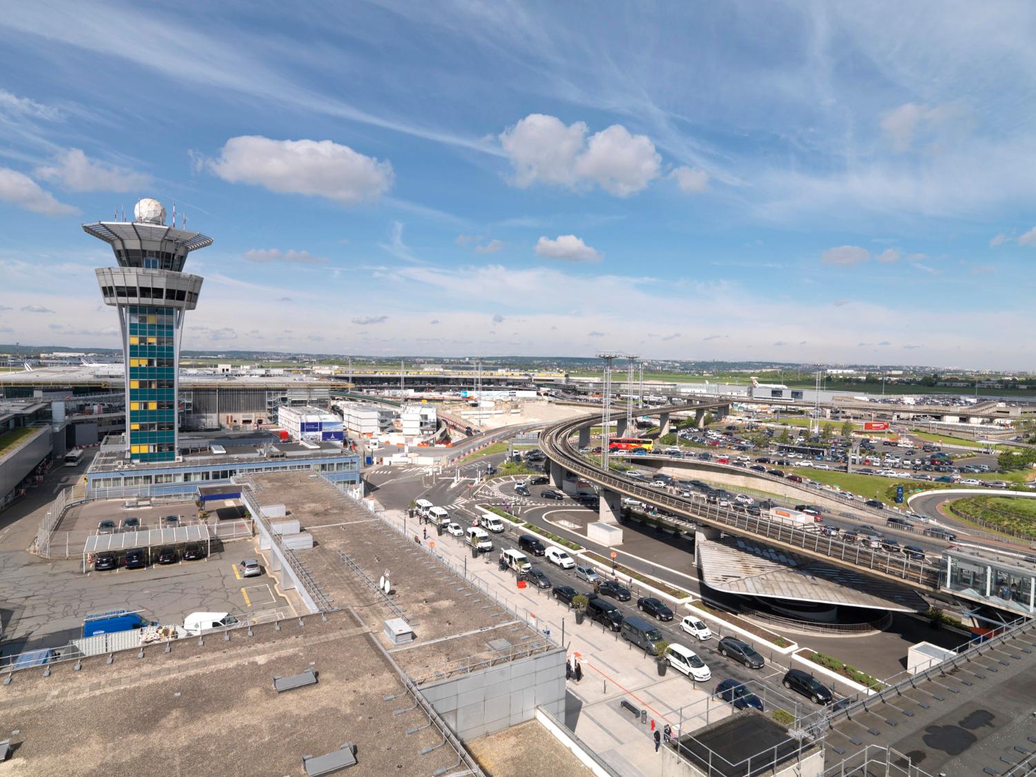 2018, la tour de contrôle, le chantier de construction d'Orly 3 et Orly-Ouest, vus des terrasses d'Orly-Sud, vue prise depuis l'est. ; 2018, la tour de contrôle, le chantier de construction d'Orly 3 et Orly-Ouest, vus des terrasses d'Orly-Sud, vue prise depuis l'est. ; 2018, la tour de contrôle, le chantier de construction d'Orly 3 et Orly-Ouest, vus des terrasses d'Orly-Sud, vue prise depuis l'est.