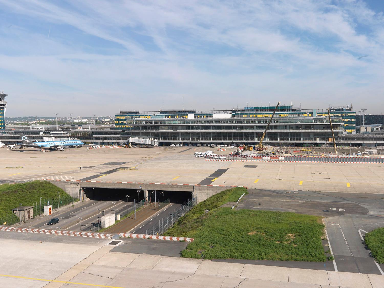 2018, Orly-Sud depuis la tour du poste de contrôle et répartition (PCR), vue prise depuis le sud.