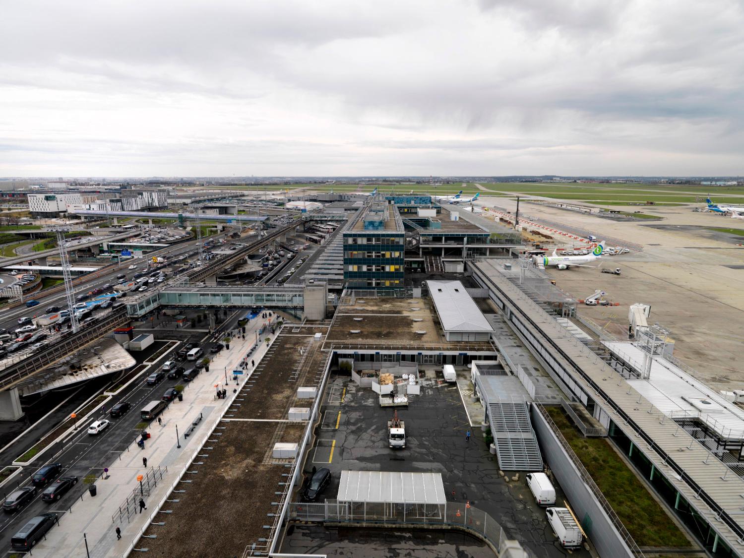 2018, Orly-Sud depuis la tour de contrôle, vue prise depuis l'ouest.