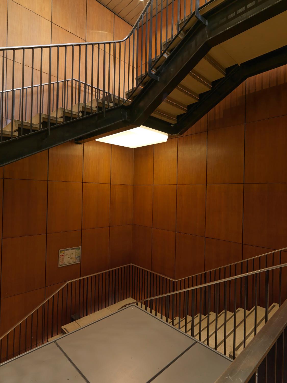 2018, circulation verticale: escalier ouest.