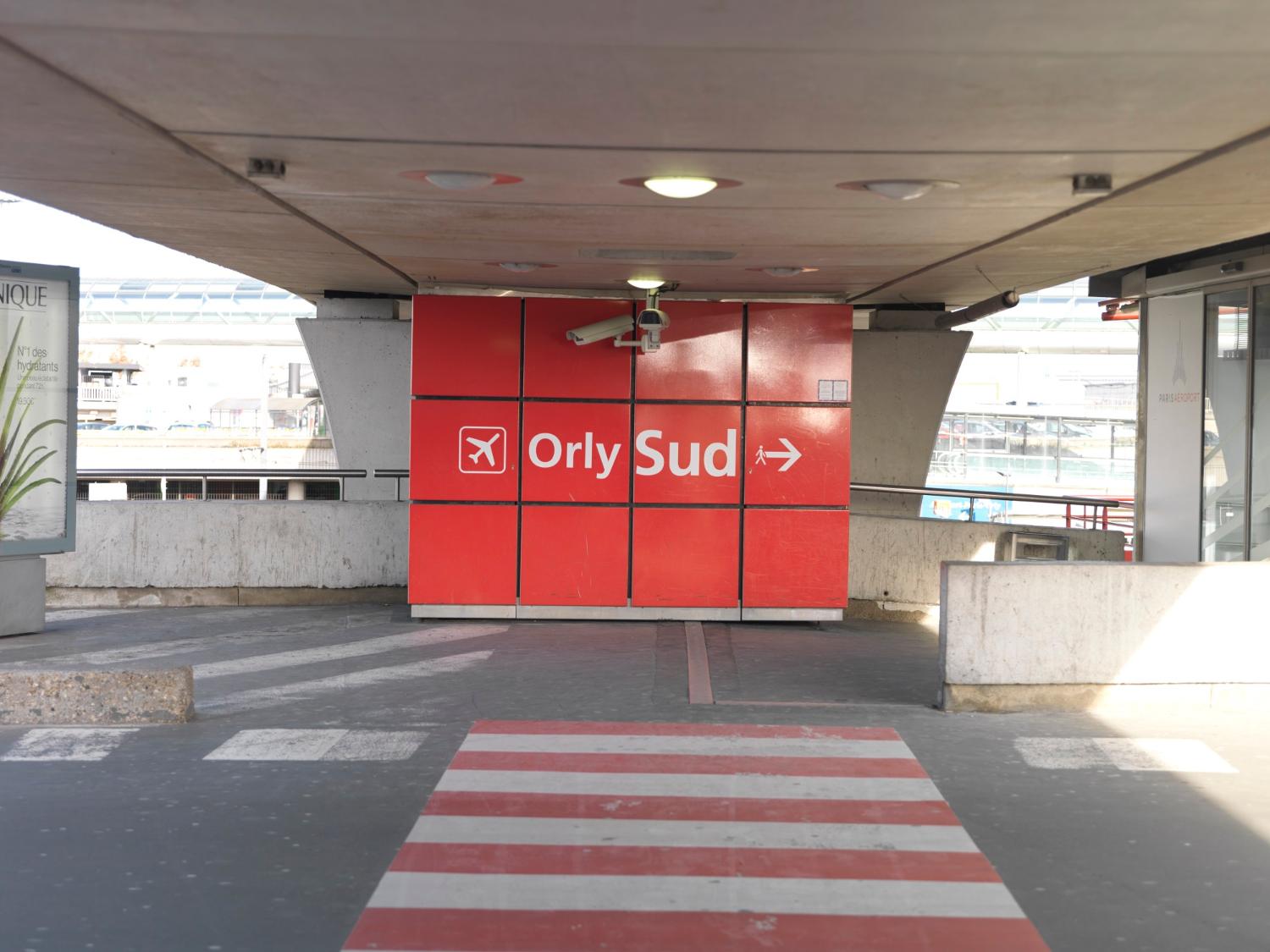 2018, "Orly-Sud" panneau signalétique à la sortie du parking P4.