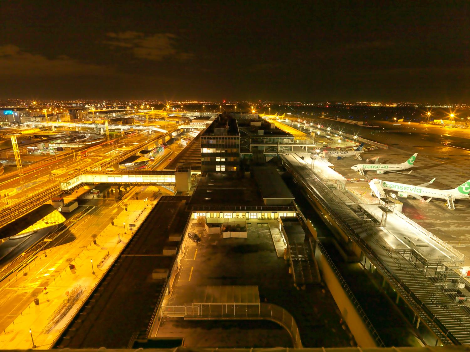 2018, Orly-Sud depuis la tour de contrôle, vue prise depuis l'ouest.