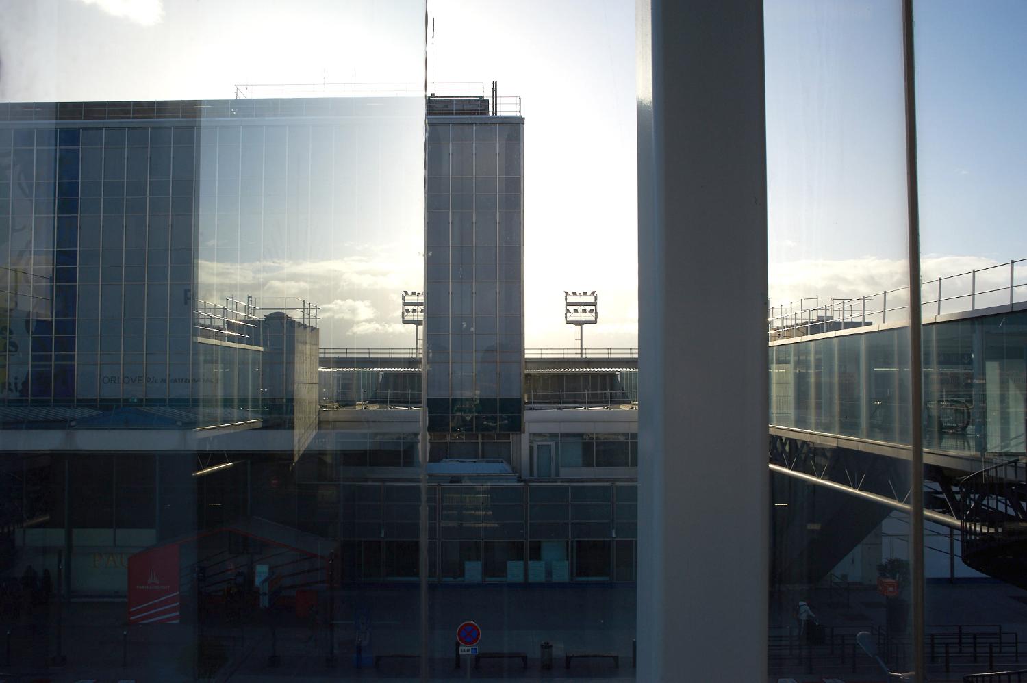 2018, reflets de la façade nord, tentative de création photographique