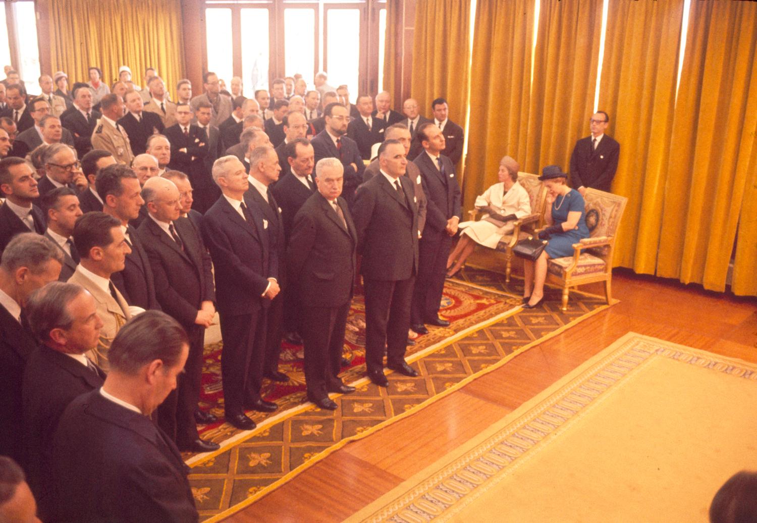 1/12/1960, le premier pavillon d'honneur dit l'Isba, arrivée de Konrad Adenauer