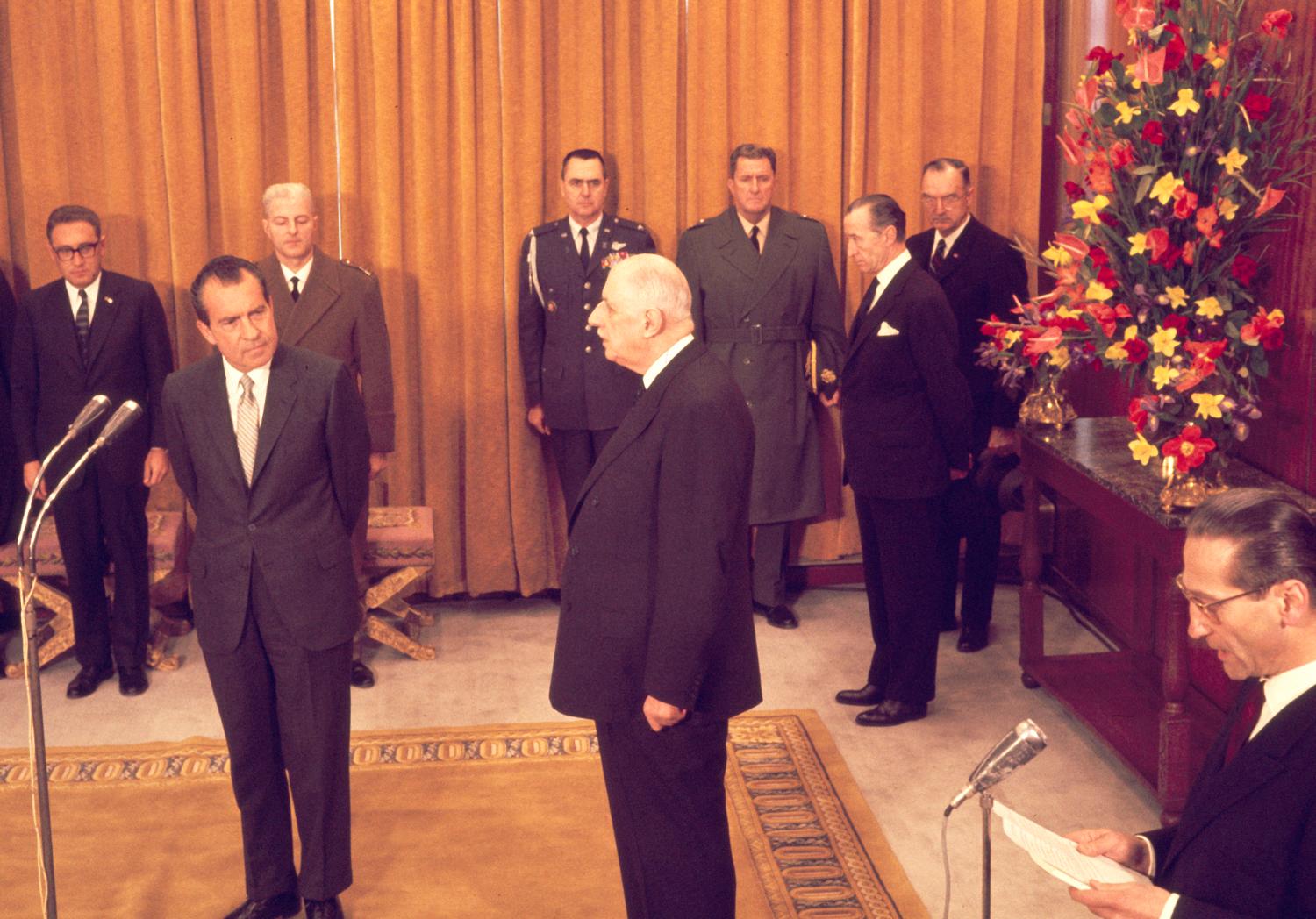 28/02/1969, le premier pavillon d'honneur dit l'Isba, arrivée de Richard Nixon.