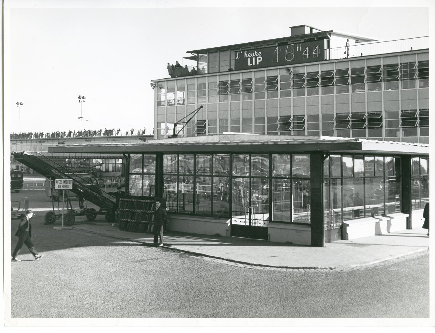 Après 1954 vue de l'Aérogare-Sud prise depuis nord ouest.
