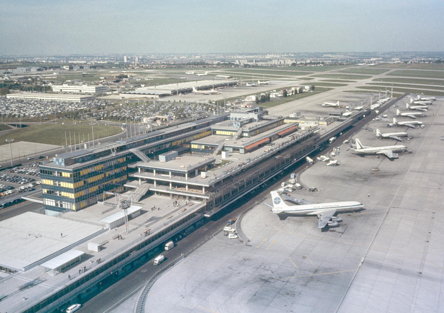 1967, les Installations Terminales vues depuis le sud ouest.