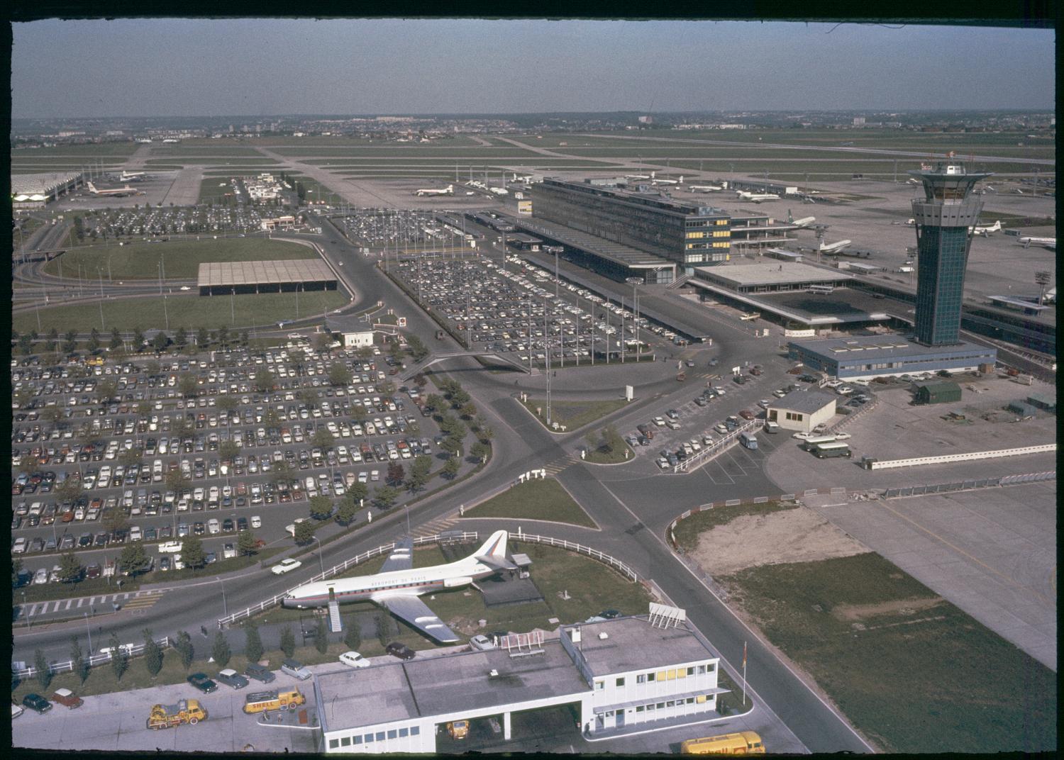 1967, les Installations Terminales vues depuis le nord ouest.