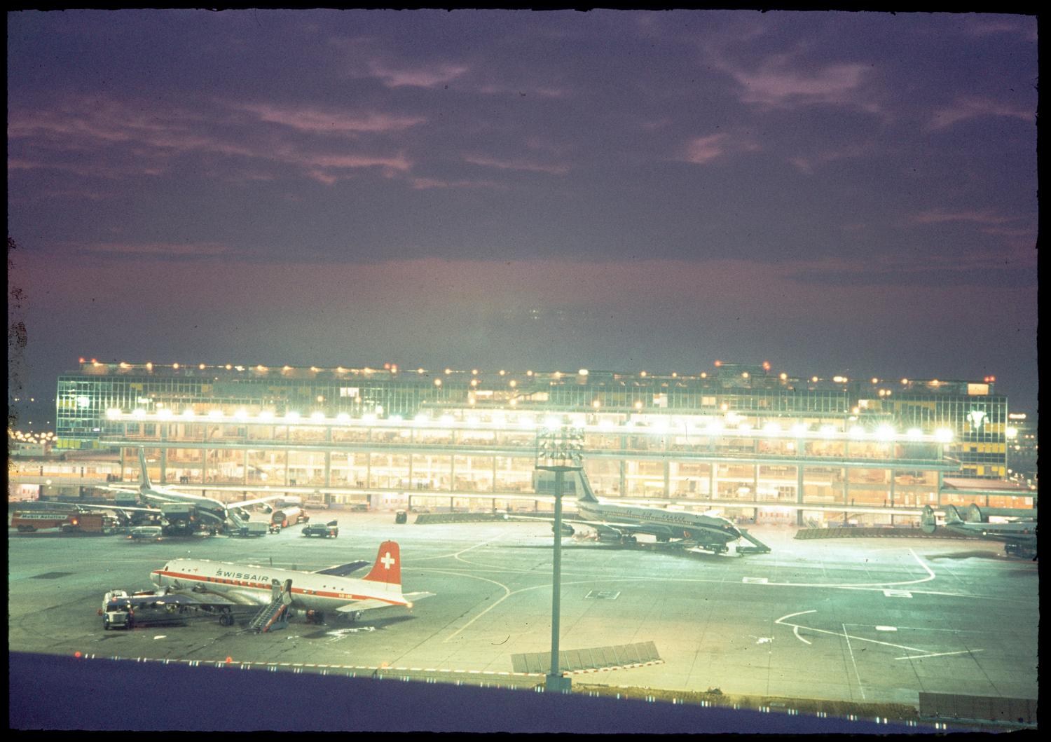 1961 1966, les Installations Terminales vues depuis la tour du PCR.