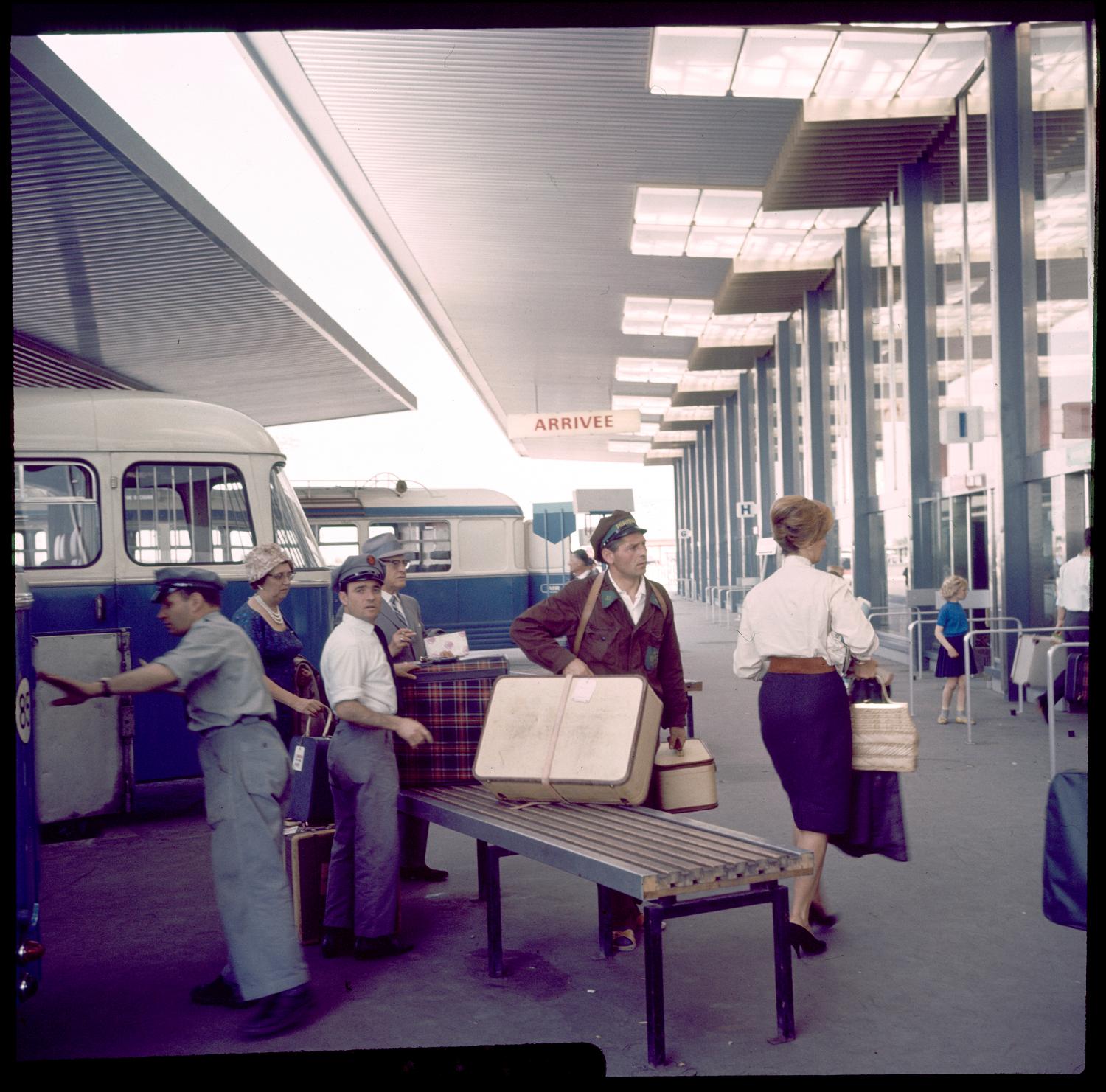 1961, le parvis du Grand Hall.