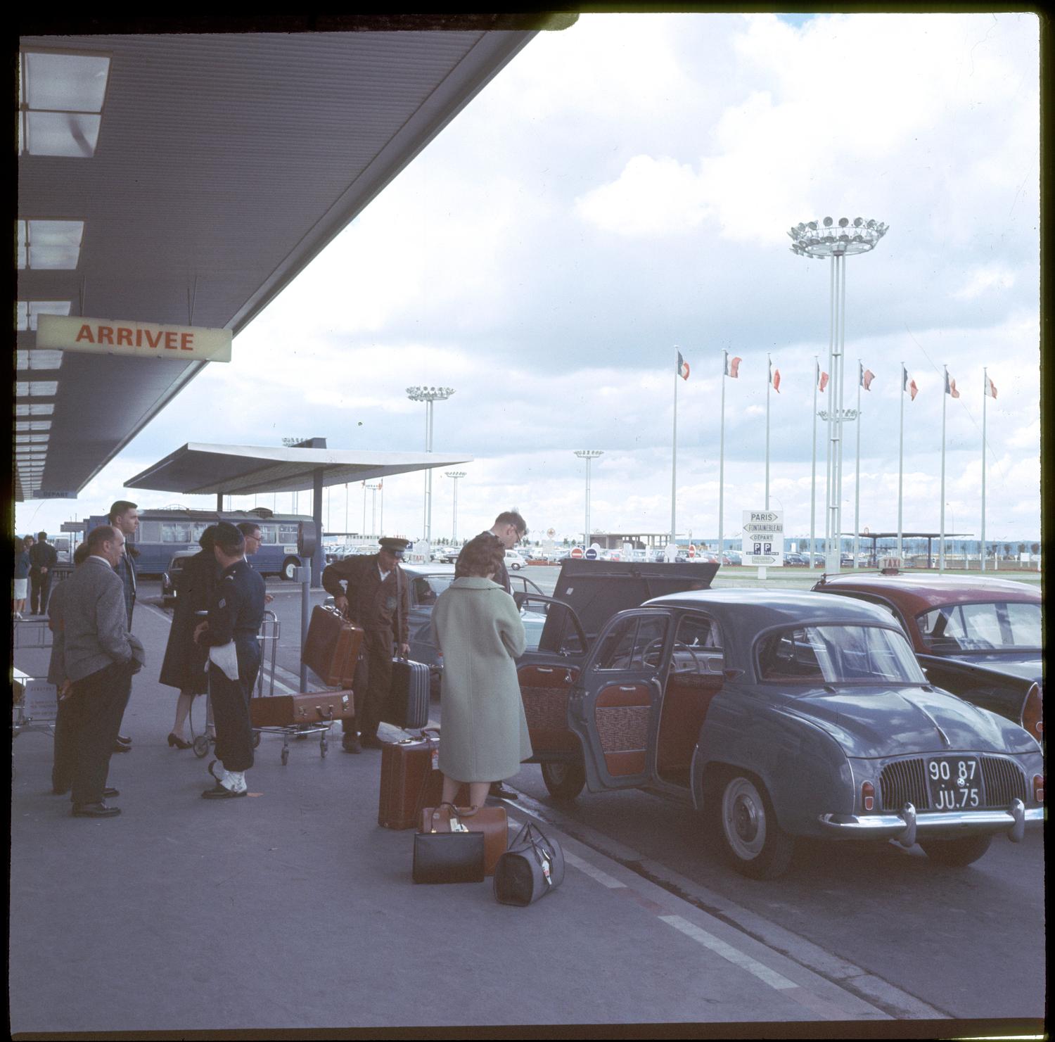 1961, le parvis du Grand Hall.