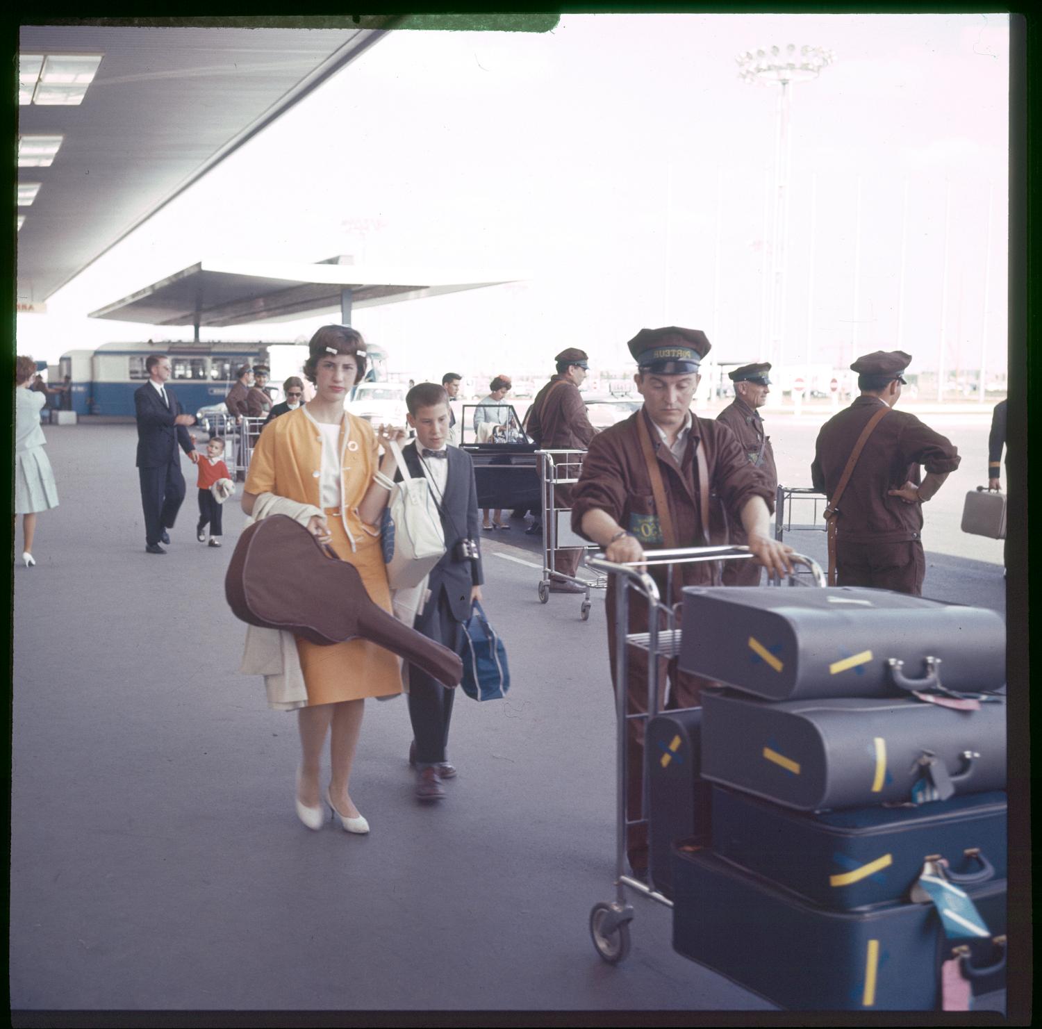1961, le parvis du Grand Hall.