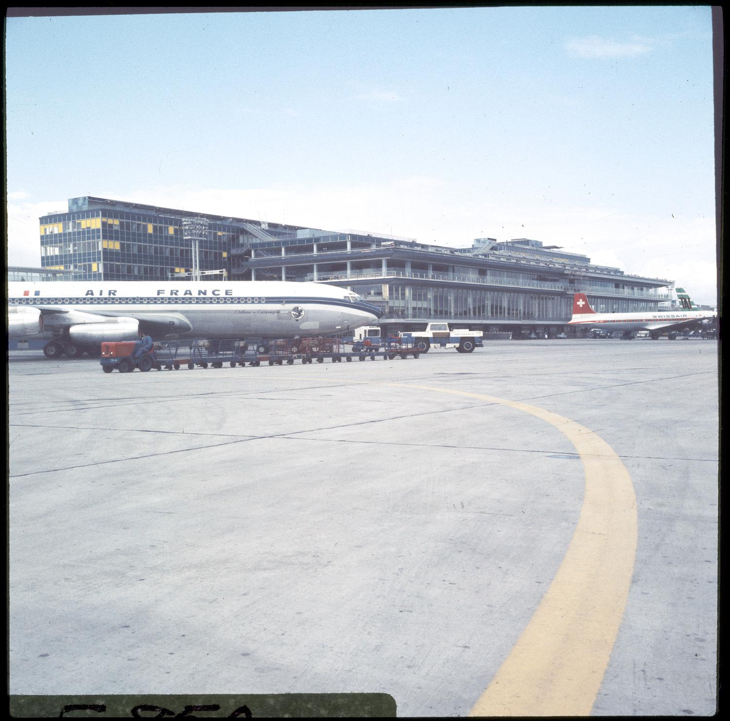 1961 1966, les Installations Terminales vues depuis le sud ouest.