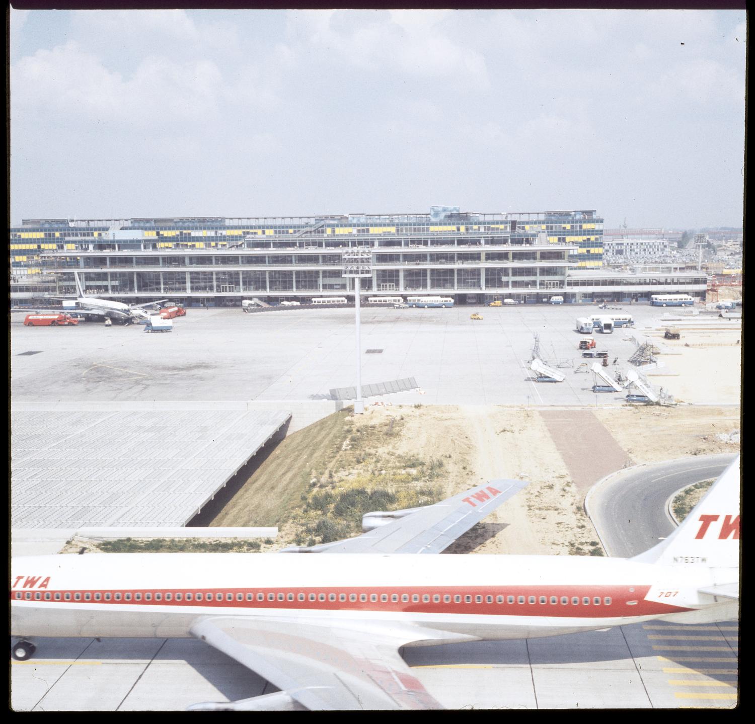 1961 1966, les Installations Terminales vues depuis la tour du PCR.