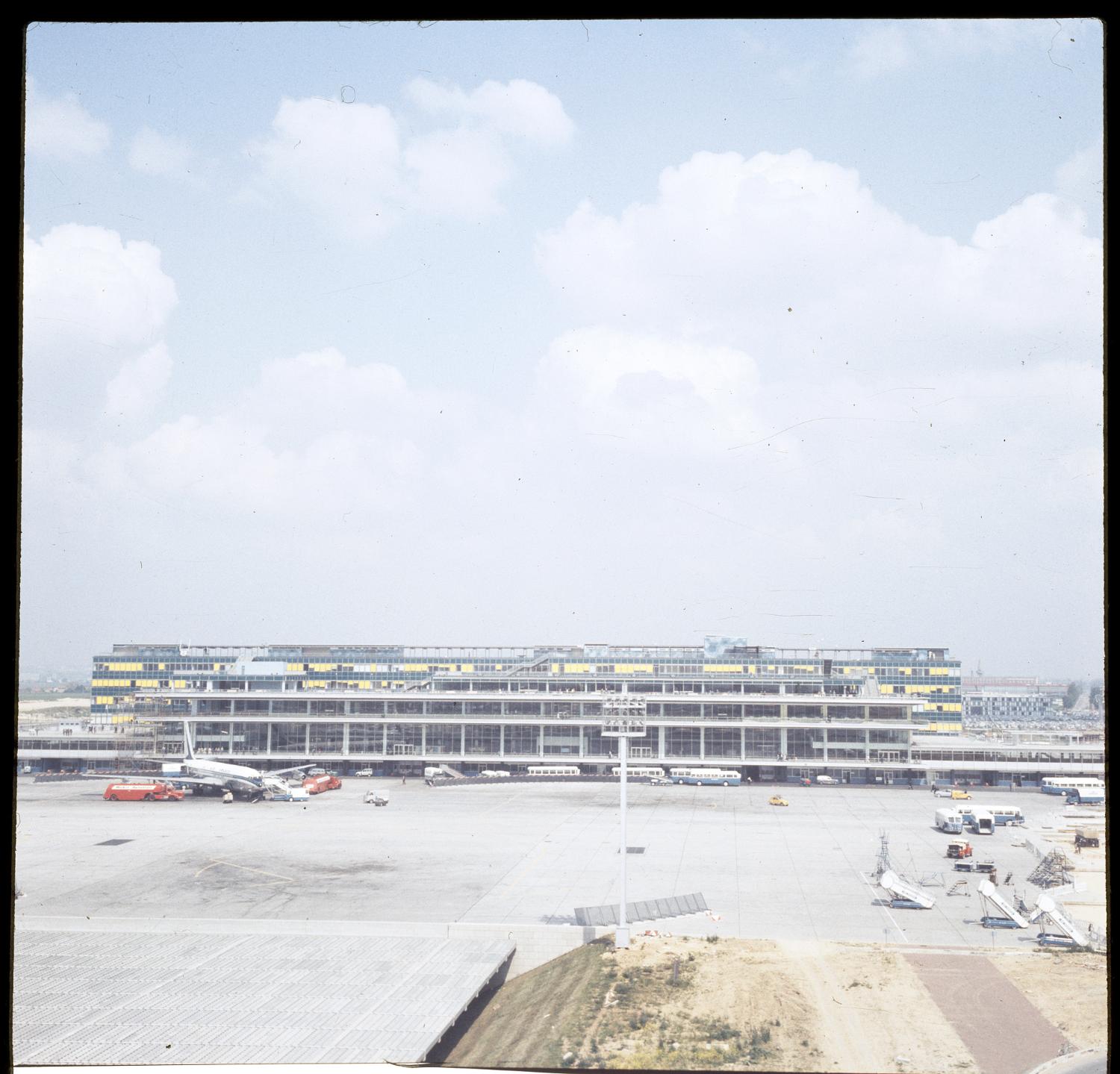 1961 1966, les Installations Terminales vues depuis la tour du PCR.