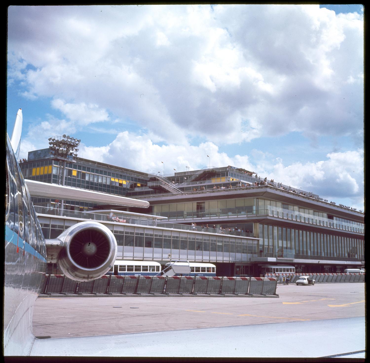 1961, les terrasses vue depuis les pistes.