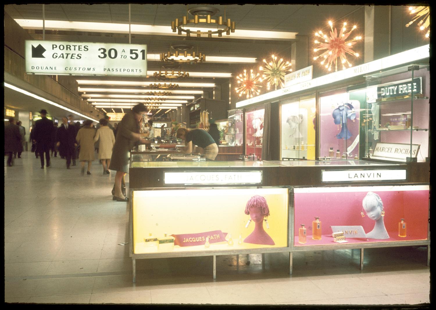 1961, la Galerie marchande, 1er étage. 
