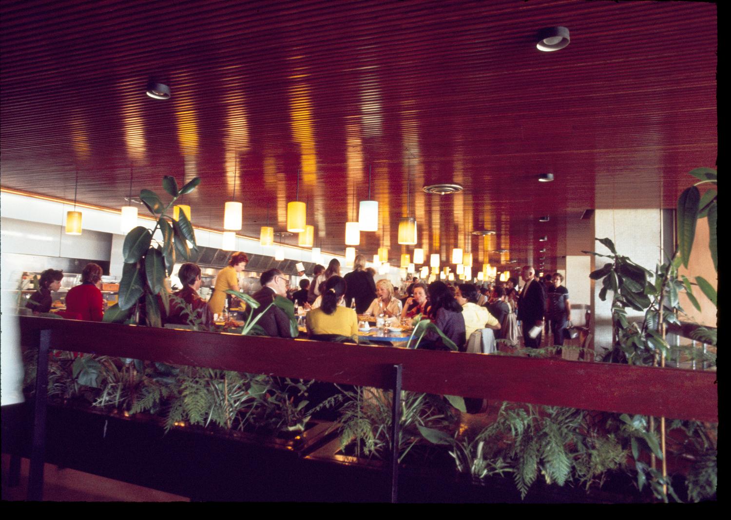 1971, le Snack-bar, 3ème étage.