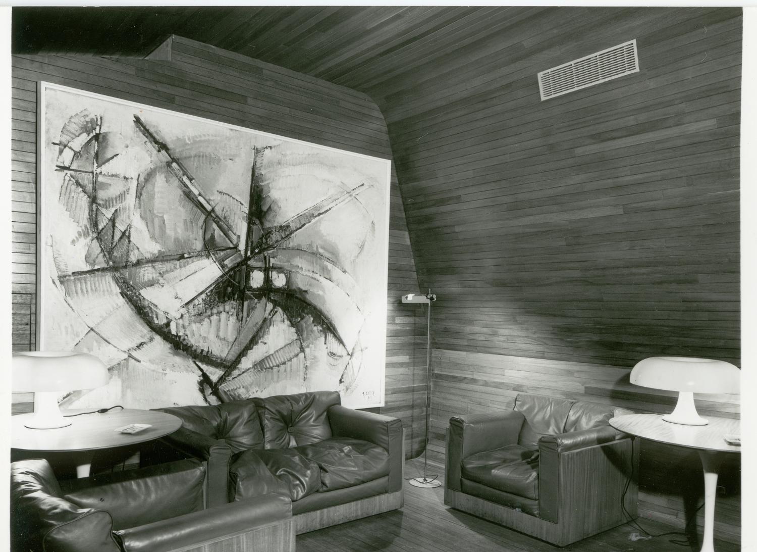 Salon Air France, lampe Nesso (Giancarlo Mattiolo), 1er étage.