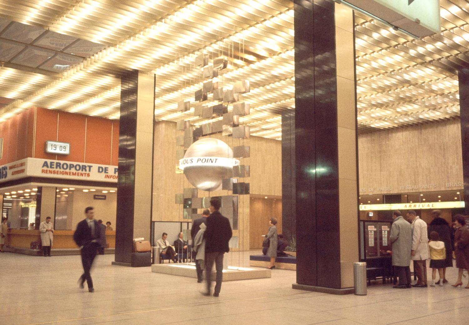 1962, le point de rencontre, rez-de-chaussée.