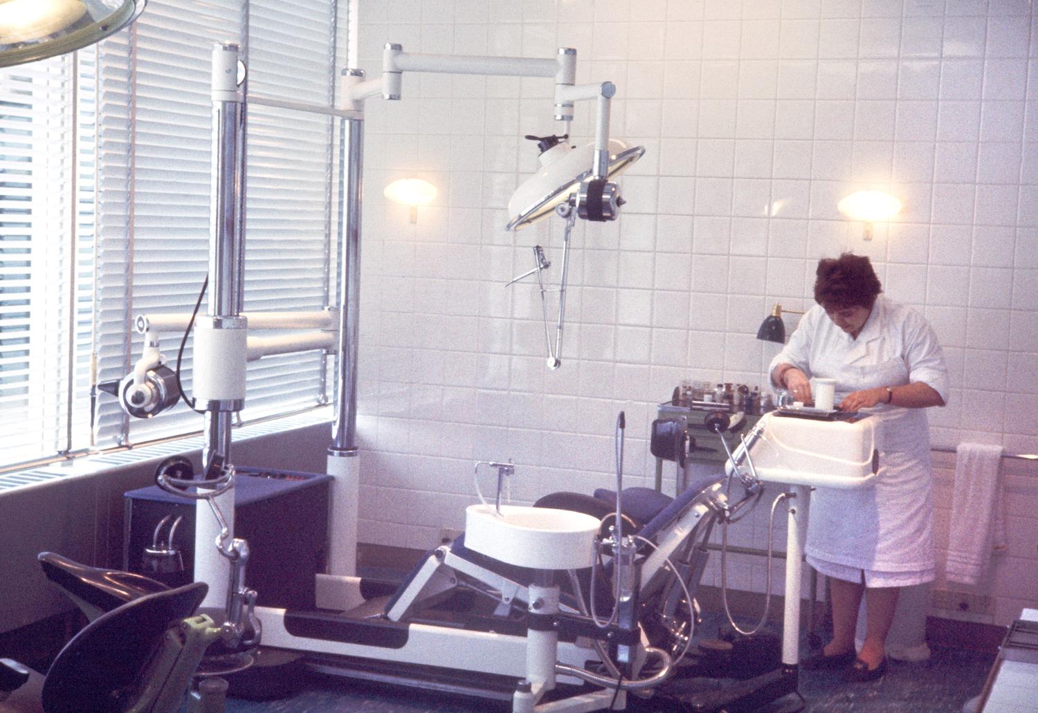 1961, 1er étage, le service de santé. 