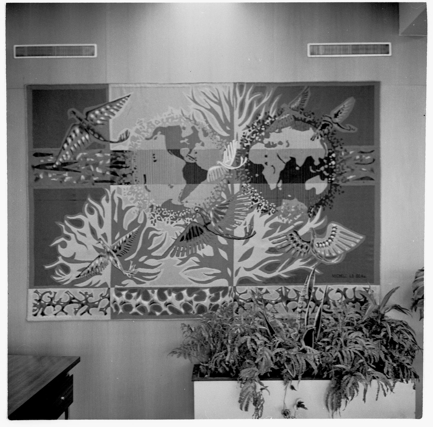 "Le chant du monde" tapisserie de Michèle Van Hout Le Beau. 