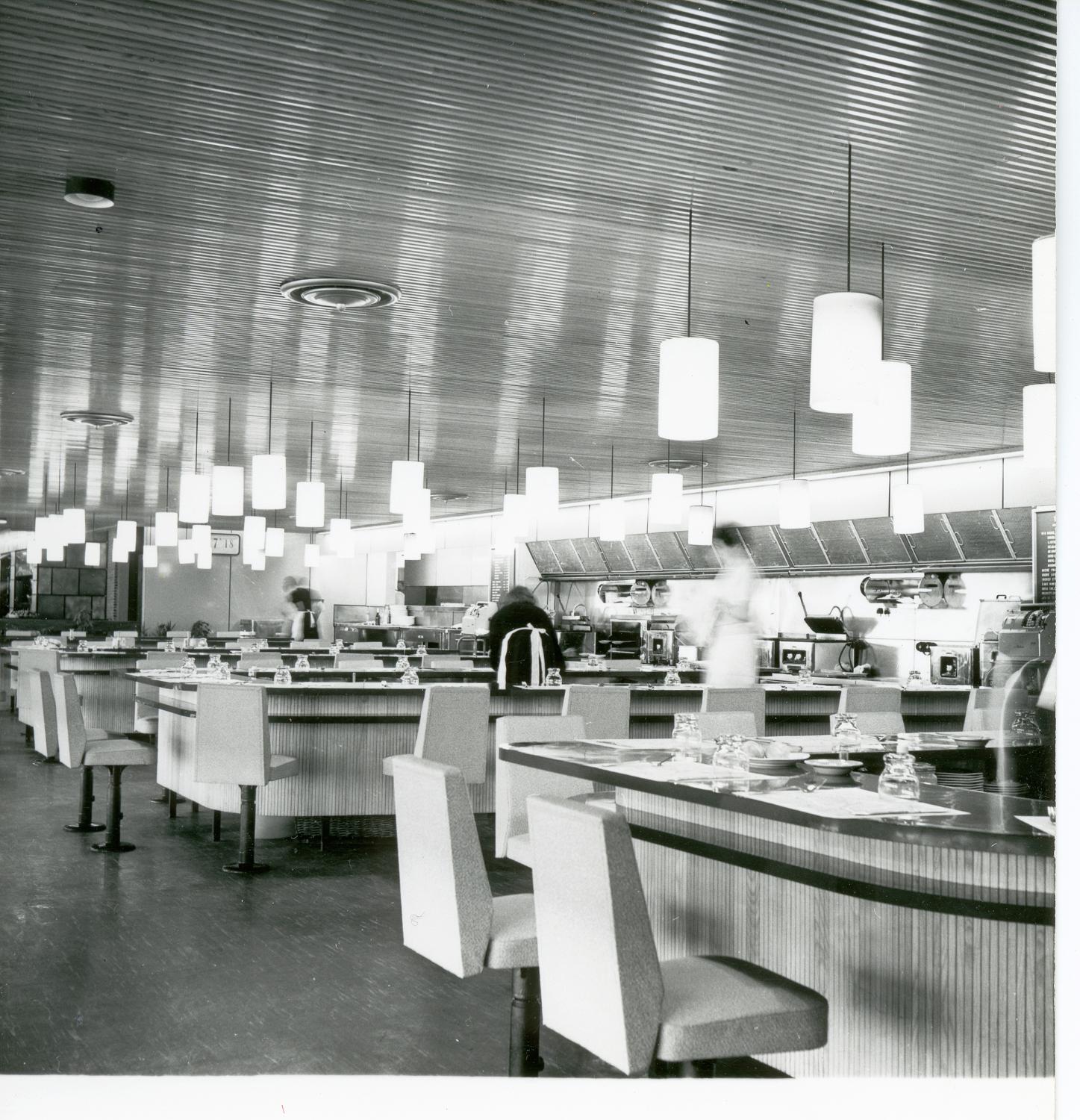 1961, le Snack-bar, 3ème étage.