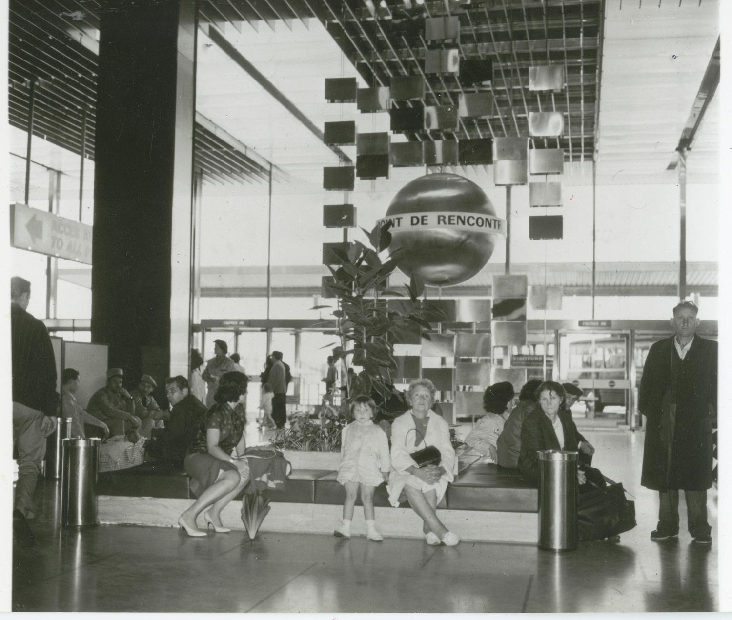 1966, le point de rencontre, rez-de-chaussée.