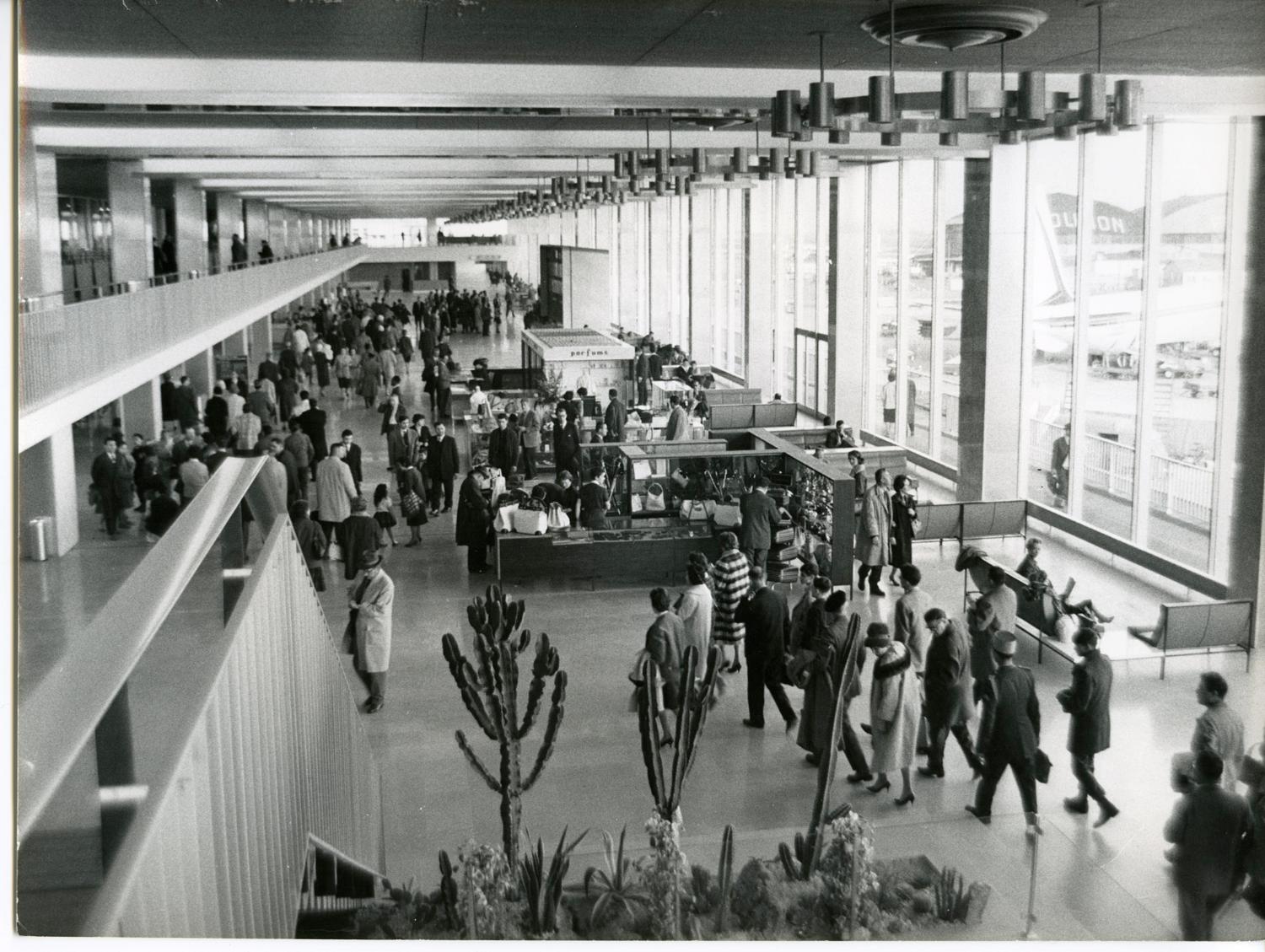 1961, la Galerie marchande, 1er étage.