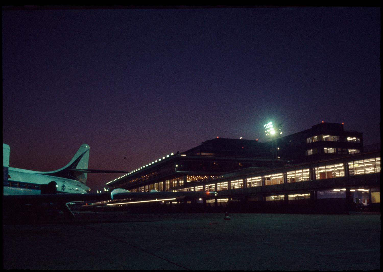 1961 1966, les Installations Terminales vues depuis le sud est.